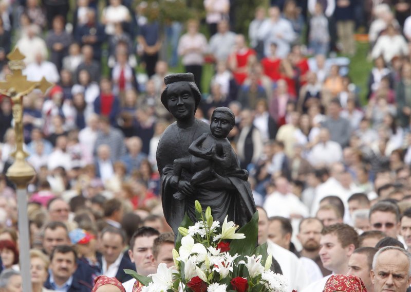 Proslava Velike Gospe u hrvatskim marijanskim svetištima