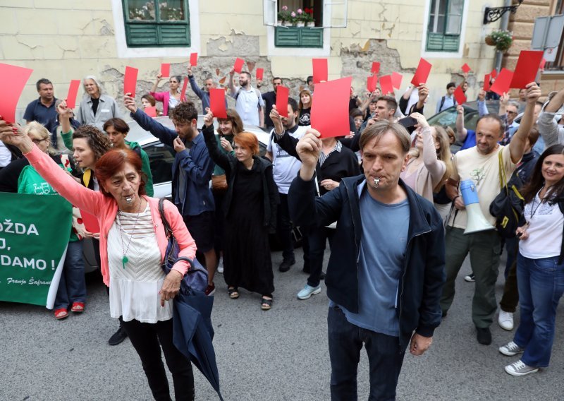 Oporba i udruge osuđuju 'zeleno svjetlo' Ministarstva za GUP Zagreba