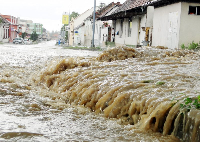 Danas jaka kiša, upaljen žuti alarm: Pogledajte gdje su moguće bujične poplave