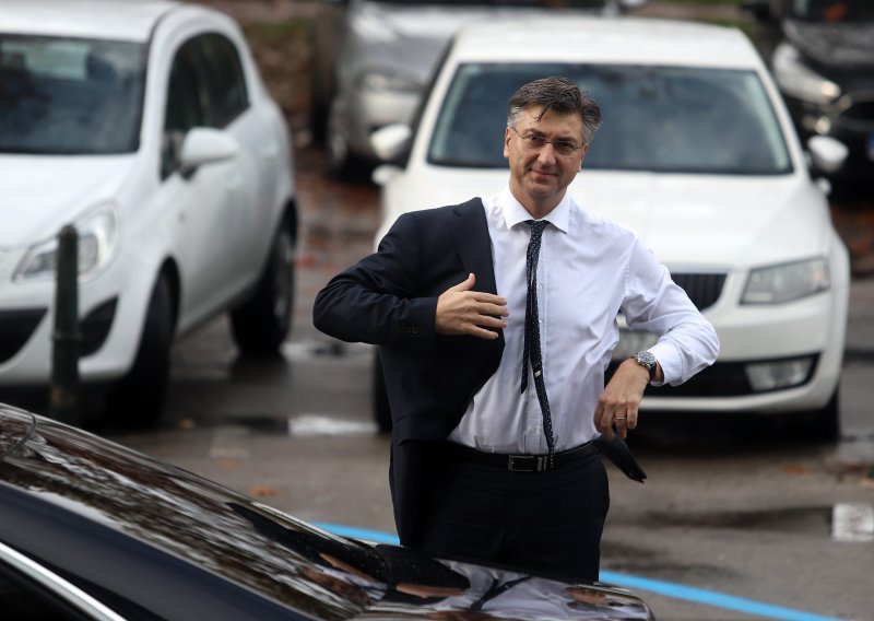 Plenković tražio izbacivanje HDZ-ovaca pa se nije javio na telefonsko glasanje