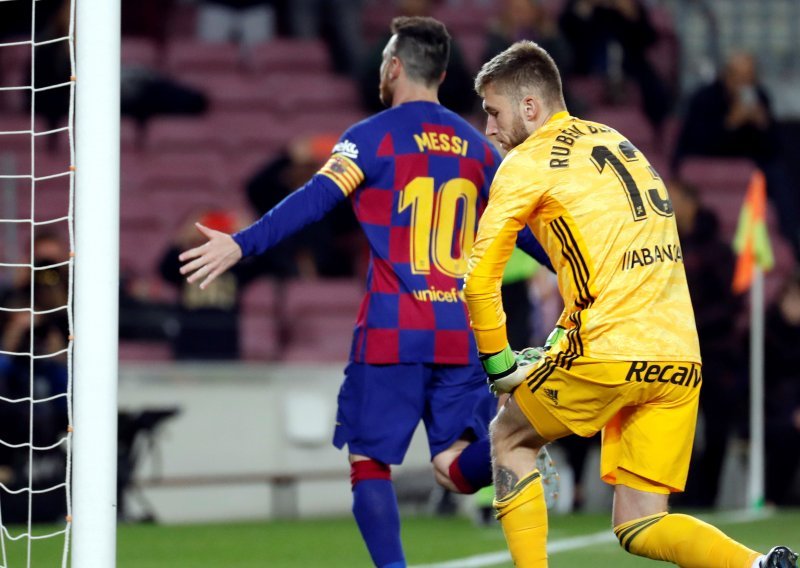 Messijeva rapsodija na Camp Nou odvela Barcelonu na vrh; Rakitić zacementiran na klupi za pričuve
