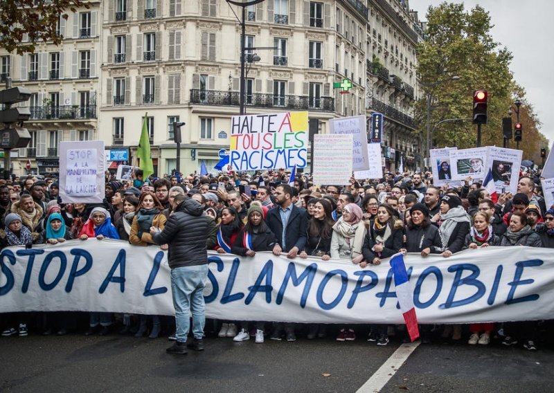 U Francuskoj stotine tisuća prosvjednika protiv mirovinske reforme
