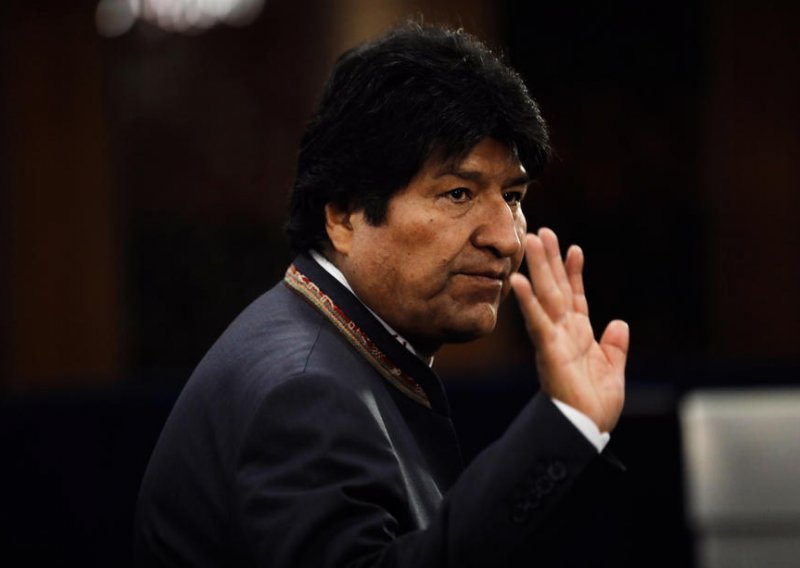 Evo Morales podnio ostavku 'za dobrobit naroda'