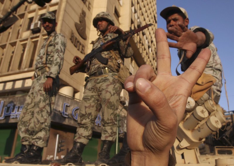 Egipatska vojska neće silom na prosvjednike