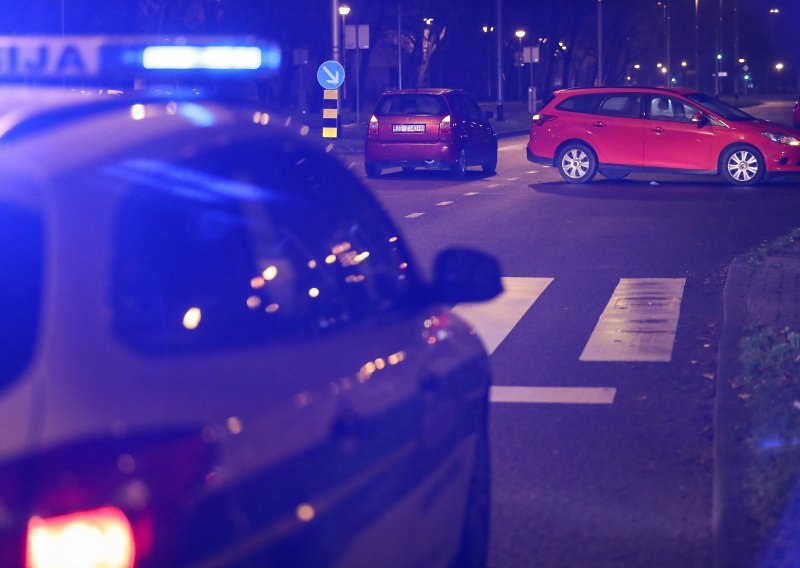 Teška nesreća u Istri: Vozačica auta ozlijeđena u sudaru s kamionom