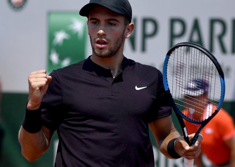 Borna Ćorić ipak se priključio Davis Cup reprezentaciji: 'Sve je ok, sada mi je bolje, a svi se nadamo dobrom rezultatu'