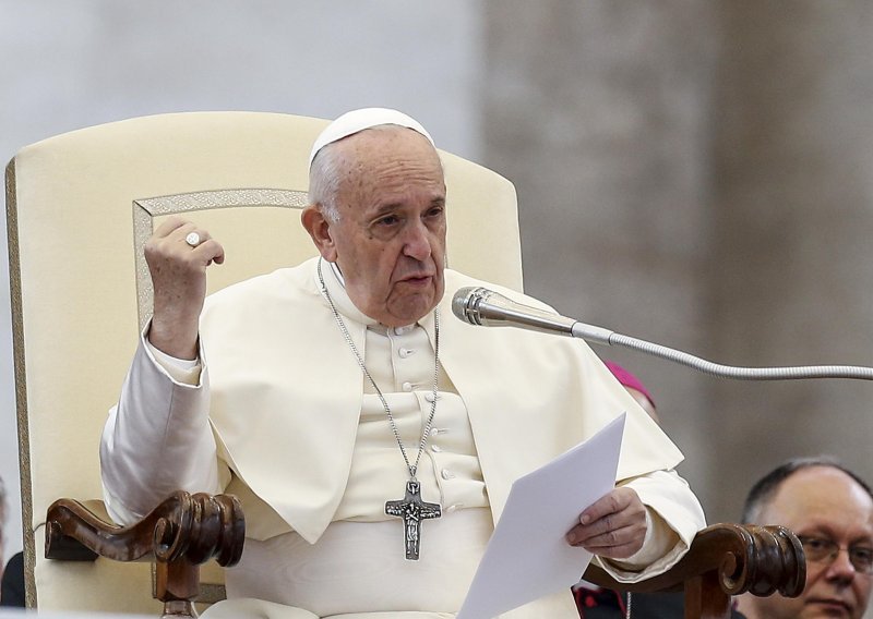 Papa o korupcijskom skandalu: Učinjene su stvari koje nisu bile čiste i nije dobro da se to događa u Vatikanu