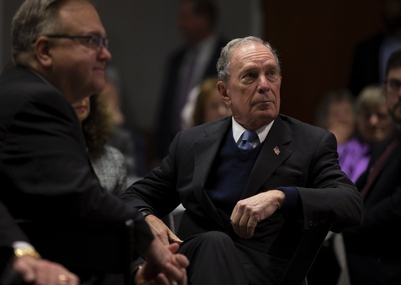 Bloomberg troši sto milijuna dolara na reklame protiv Trumpa