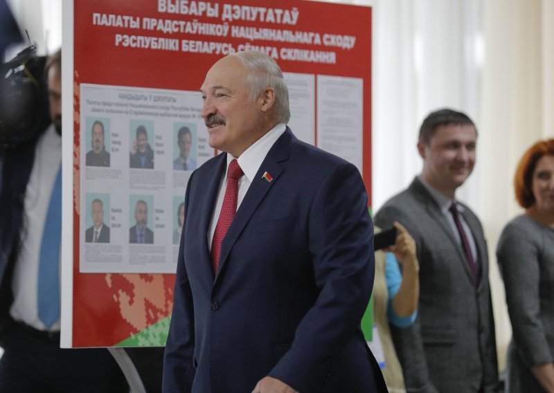 Lukašenko zadržao apsolutnu vlast u Bjelorusiji, nijedan oporbeni kandidat ne ulazi u parlament