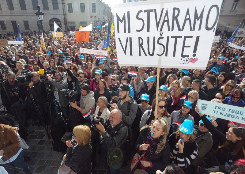 Službeno potvrđeno: U utorak kreće frontalni štrajk u školama dok se ne ispune zahtjevi za većim plaćama