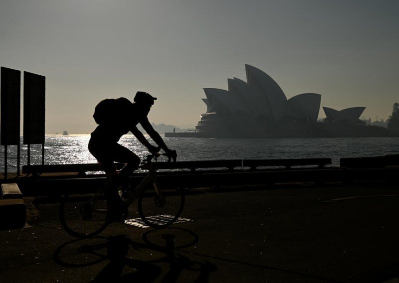 Sydney obavijen dimom velikih požara koji bjesne australskim bušem