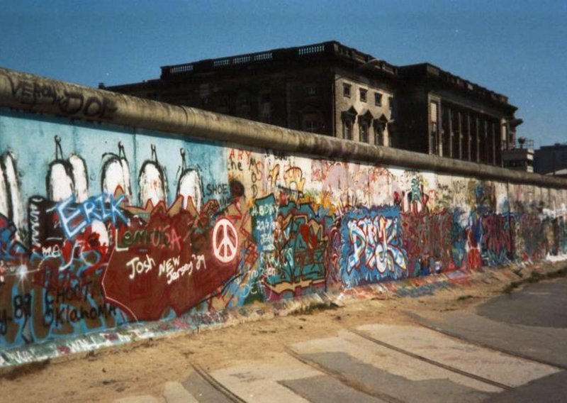 Održan okrugli stol o misiji javnih spomenika povodom 30 godina rušenja Berlinskog zida