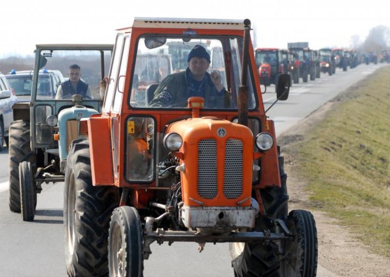 Nezadovoljni seljaci kod Vinkovaca traže nove izbore