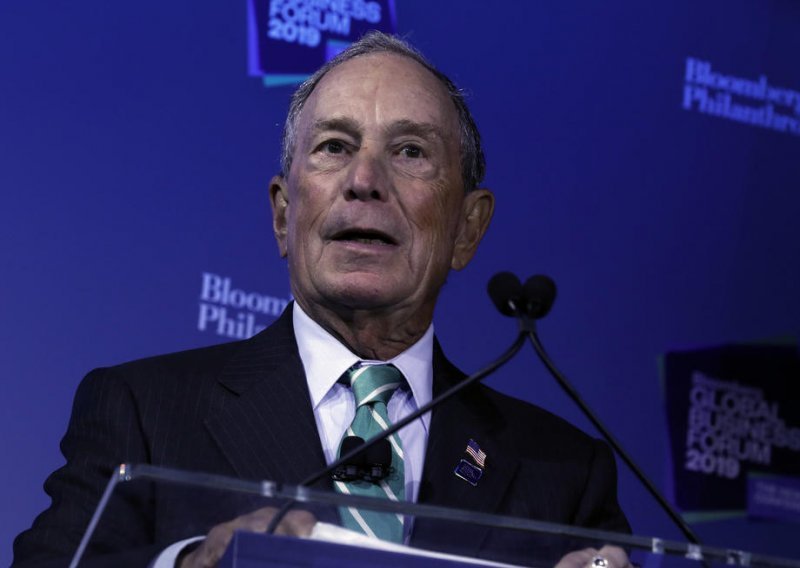Milijarder Michael Bloomberg predao papire za predsjedničku utrku