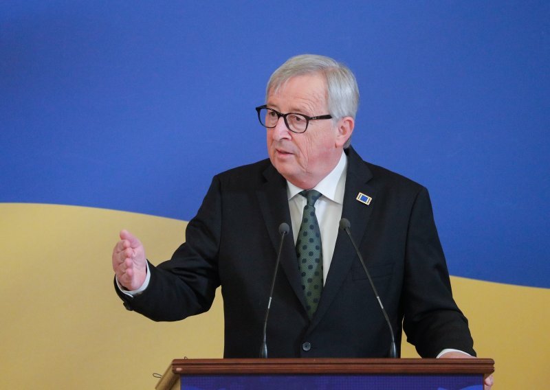 Juncker izišao iz bolnice, sljedeći tjedan na poslu