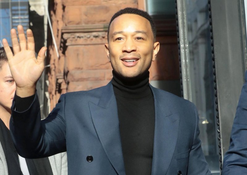 John Legend presudio jesu li cargo kratke hlače seksi ili ne