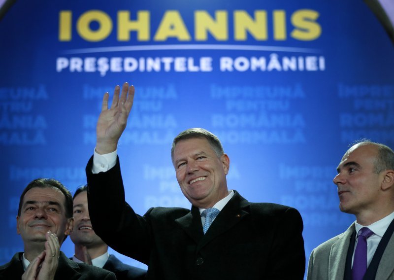 Rumunjski predsjednik Iohannis dobiva drugi mandat