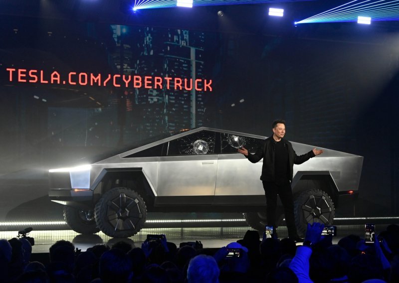 Musk priznao da bi projekt Cybertrucka mogao propasti, ali ne odustaje od njegovog dizajna