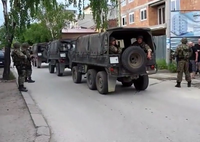 Tridesetak albanskih terorista se predalo, policija ostale okružila