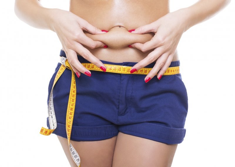 Evo kako se riješiti masnih naslaga na trbuhu