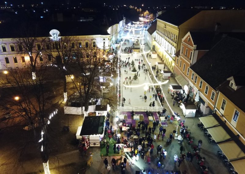 Vinkovački Advent najbolji je Advent Srijema i Slavonije, a za 5. godišnjicu u pripremi su brojna iznenađenja