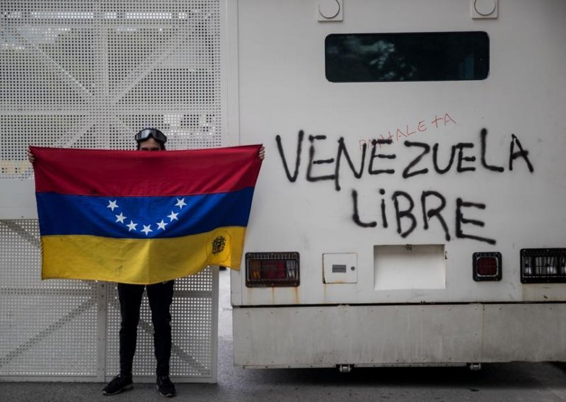 Poučak iz Venezuele: Kad ekonomija krahira, okrenite se računalnim igrama