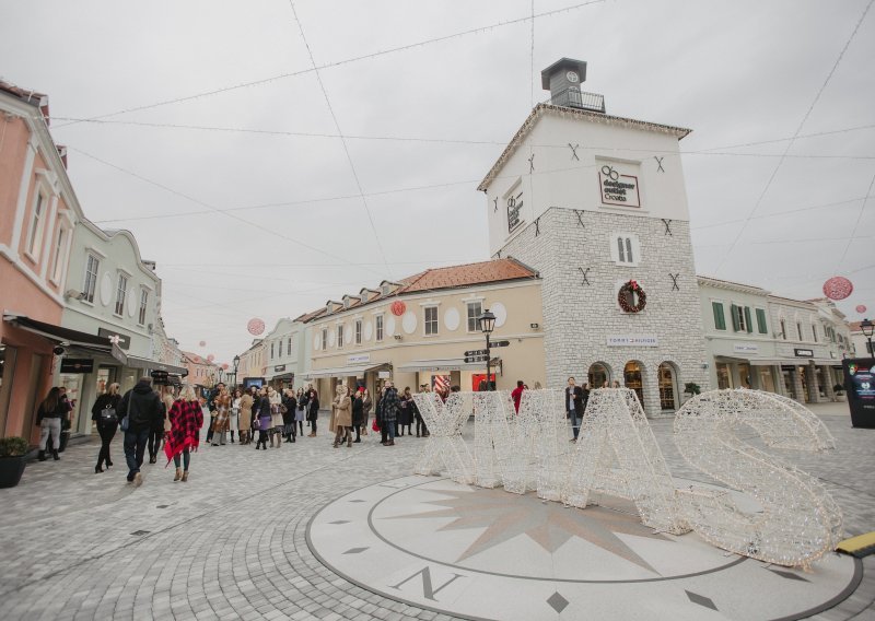 Vrijeme je za božićni outlet shopping!