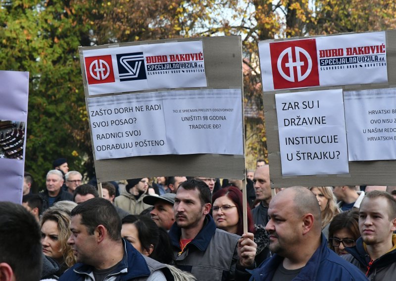 Štrajk u Đuri Đakoviću se nastavlja: Od obećanja se ne plaćaju računi. Kada dobijemo plaću na račune, onda radimo!