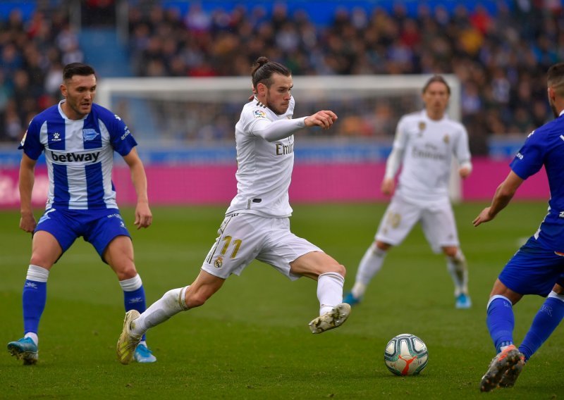 Madridski Real slavio na neugodnom gostovanju, a navijače 'kraljeva' pogled na tablicu itekako veseli