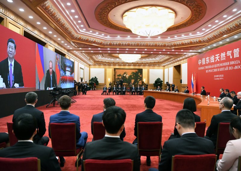 Putin i Xi nadgledali puštanje u pogon ruskog plinovoda do Kine