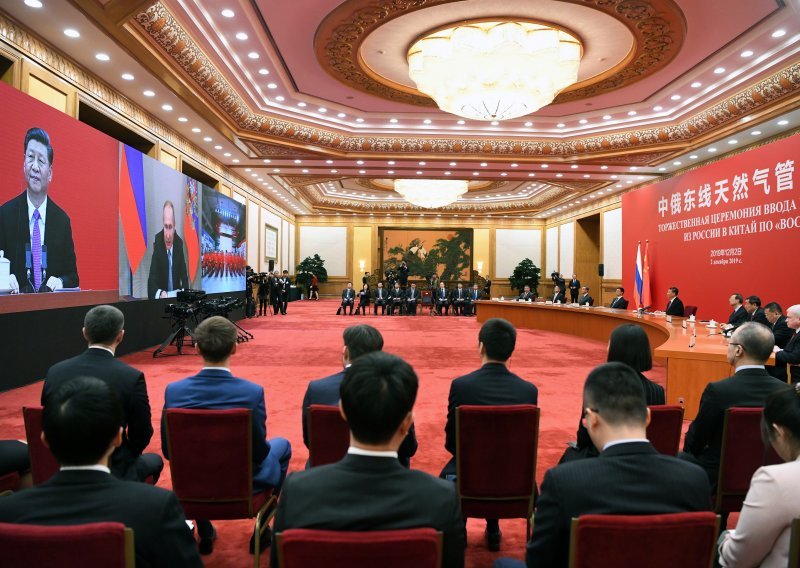 Putin i Xi nadgledali puštanje u pogon ruskog plinovoda do Kine