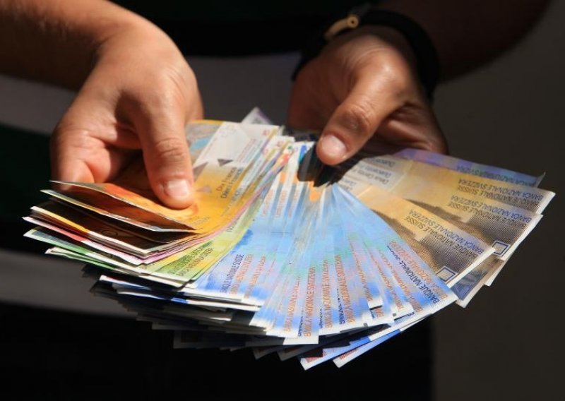 Trećina građana s kreditima u 'švicarcima' očekuje ovrhu