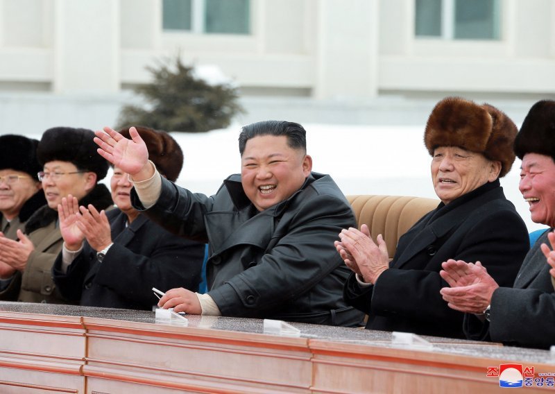 Kim Jong Un najavio predstavljanje 'novog strateškog oružja'