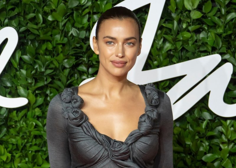 Zanosna Irina Shayk na crvenom tepihu sve je bacila u drugi plan