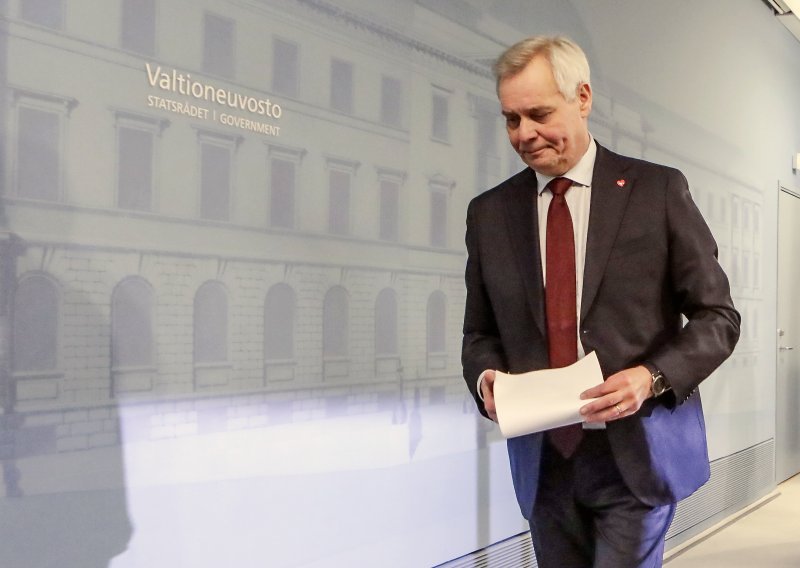 Finski premijer Antti Rinne podnio ostavku