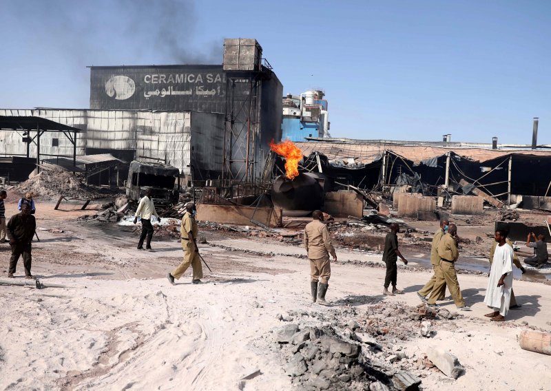 U Sudanu 23 mrtva u eksploziji i požaru u tvornici