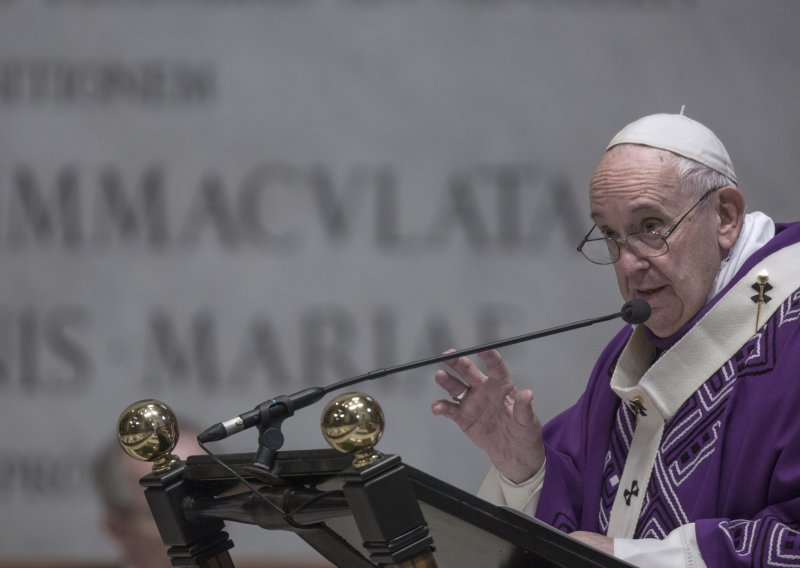 Vatikan povukao nezabilježen potez: Odgođena beatifikacija prvog američkog 'televanđelista'