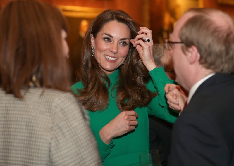 Vjerna svom stilu: Kate Middleton u ovom stajlingu izgleda kao da se sprema već sutra postati kraljica