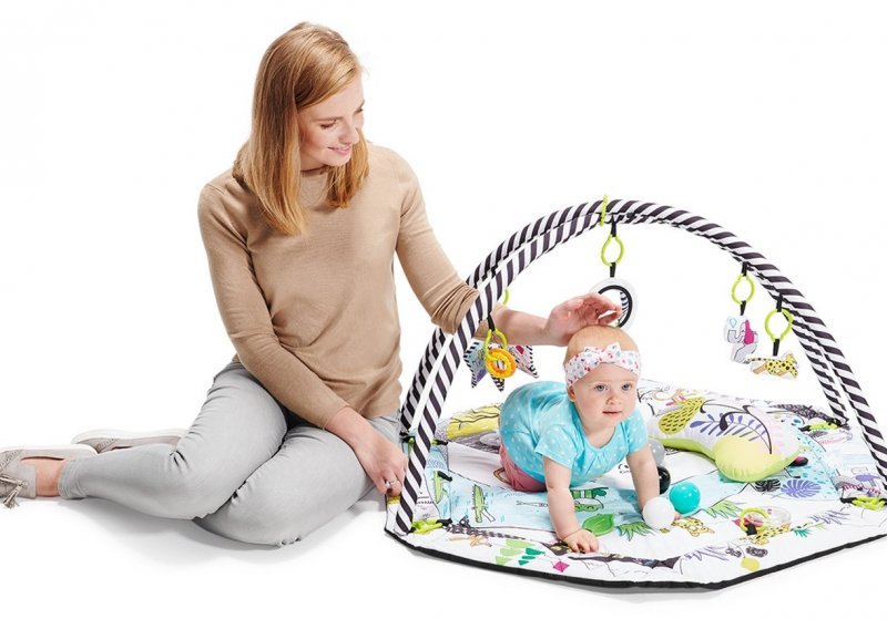 Bebina prva godina: igračke koje prate motorički razvoj djeteta