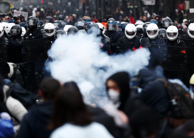 Drugi dan štrajka protiv mirovinske reforme u Francuskoj