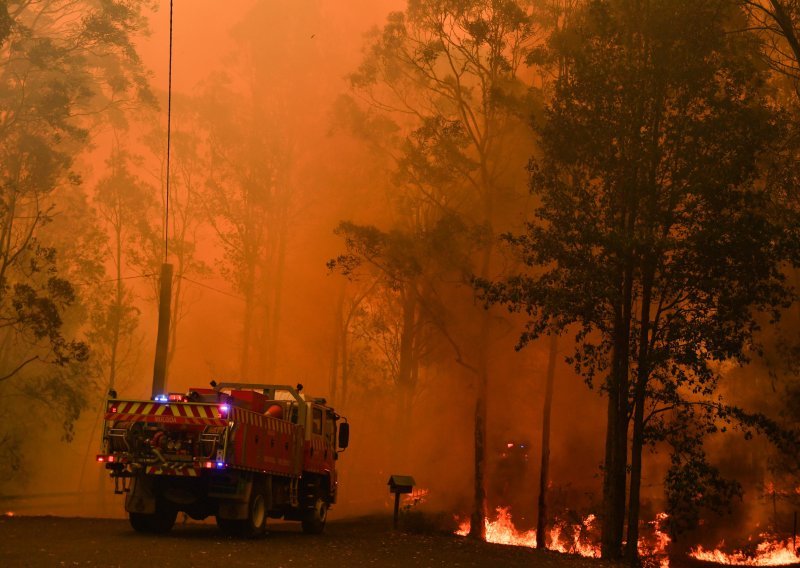Gigantski požar u Australiji: Sydney je obavijen dimom, a vatra se trenutno ne može ugasiti