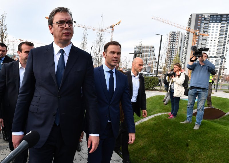 Aleksandar Vučić i njegov brat kazneno prijavljeni zbog 800 kilograma marihuane