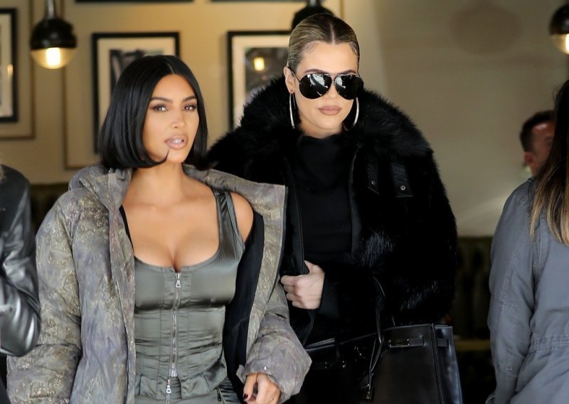 Cipele Kim Kardashian West postale viralni hit - svi se zafrkavaju na račun njihova izgleda