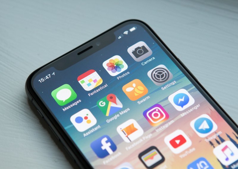 Zbog sporih iPhonea Apple bi mogao 'iskašljati' poveću cifru u SAD-u