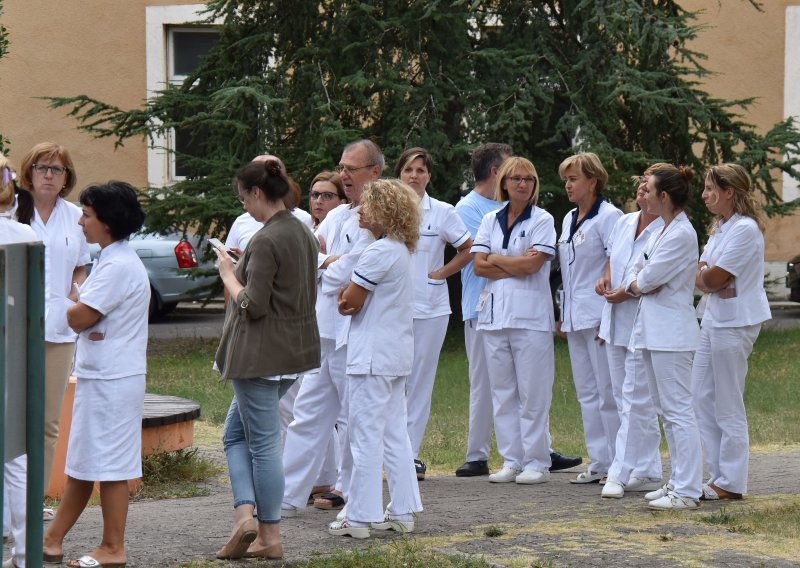 Vrhovni sud: Zdravstveni radnici imaju pravo na uvećanje plaća i za prekovremeni rad