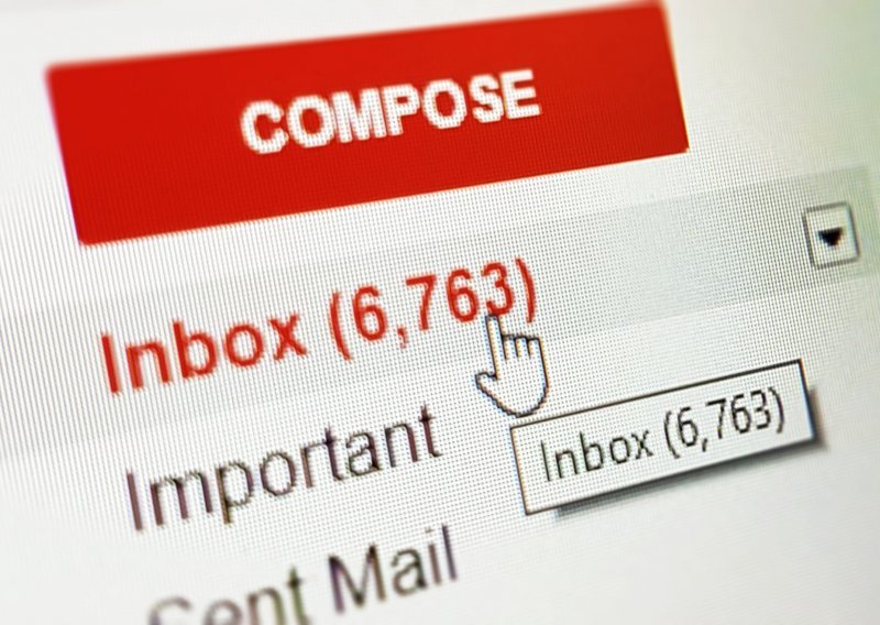 Gmail ima novu zanimljivu značajku koja će spasiti sve zatrpane porukama