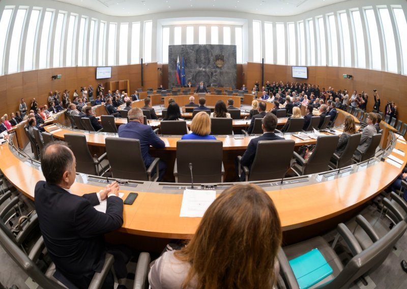 Slovenski parlament raspravlja iza zatvorenih vrata o arbitražnom skandalu