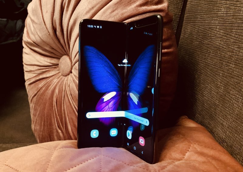 Kažu da su ga već prodali u milijun primjeraka, a mi smo ga upravo isprobali: Doznajte što sve može Samsung Galaxy Fold