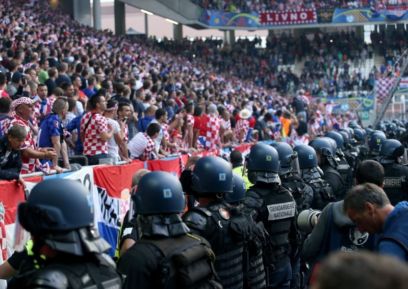 Zbog divljačkog ispada navijača zatvoren stadion na kojem su i Hrvati imali ružnu epizodu