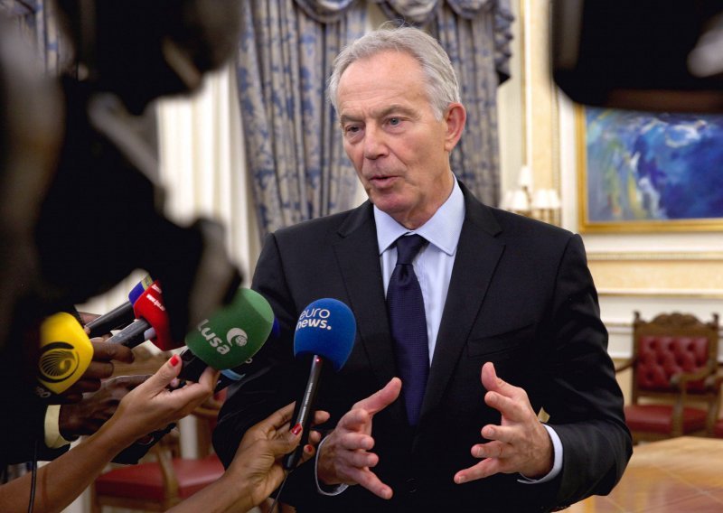 Tony Blair poručio laburistima da se promijene ili prijeđu u ropotarnicu povijesti